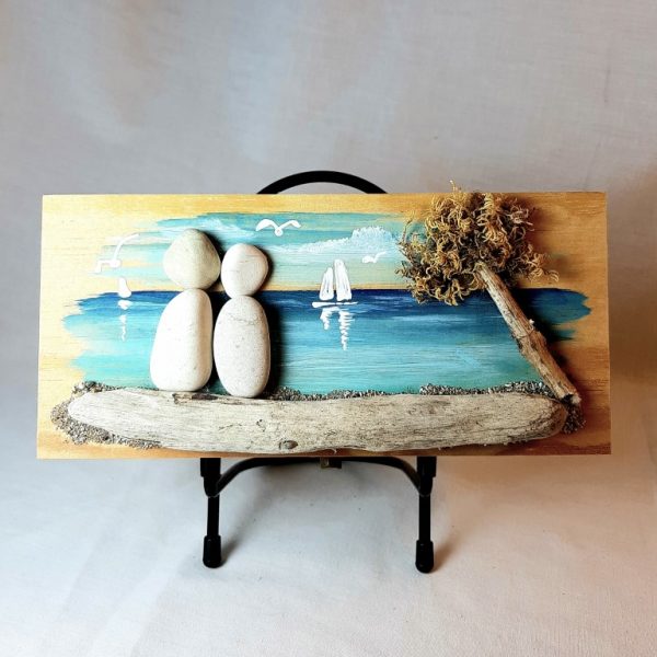 Painted wooden box with pebbles and natural materials - P19