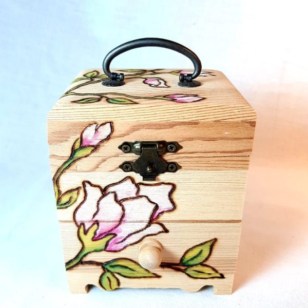 Painted wooden jewelry box with wood burning - Pyr18