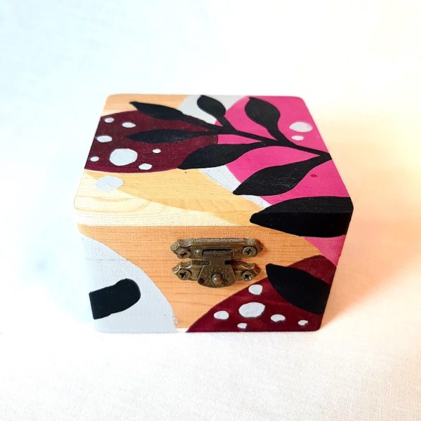 Painted wooden box - Z15