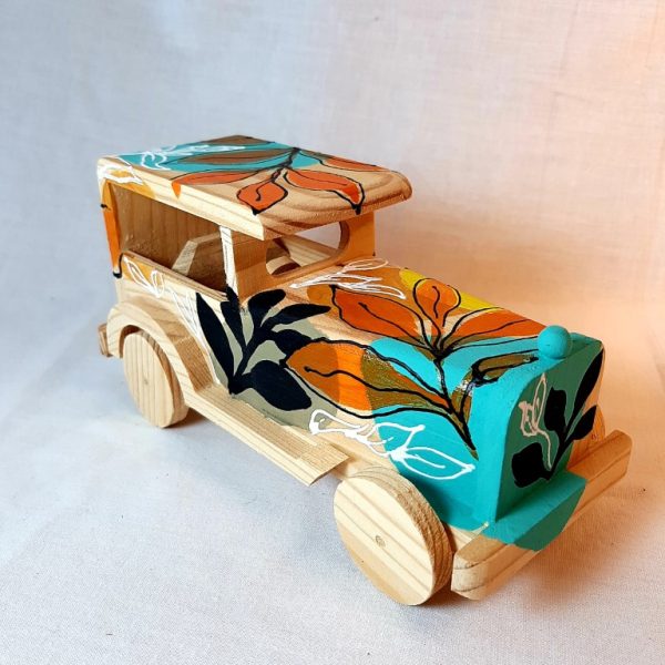 Painted wooden miniature car - Z5