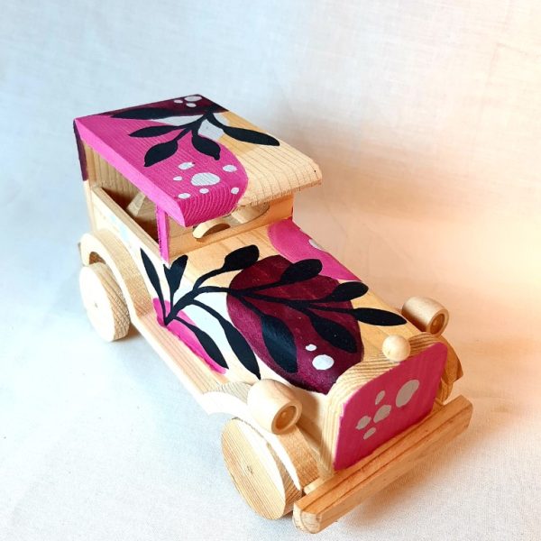 Painted wooden miniature car - Z7